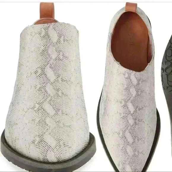 Gentle Souls by Kenneth Cole Neptune Bootie Size 6.5M NIB - Picture 2 of 11